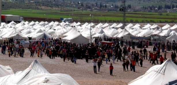 Türkiye'ye kaçıyorlar: 148 Suriyeli geldi