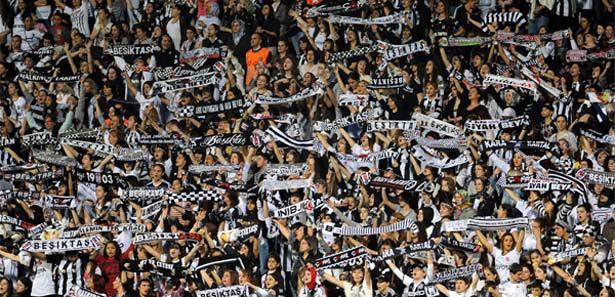 Beşiktaş'ta kombine satış saatleri uzatılıyor