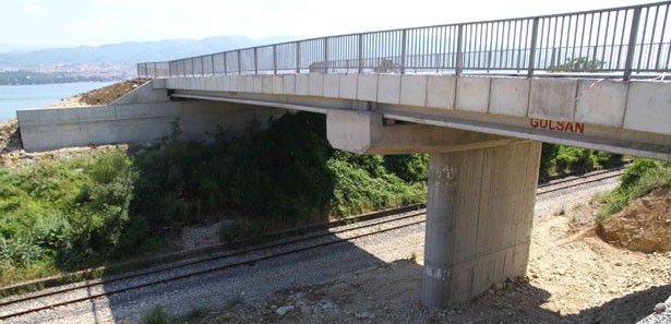 Demiryolu üzerindeki köprü tamamlandı