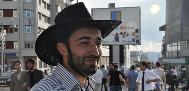 Erzurumlu mucitten klimalı şapka