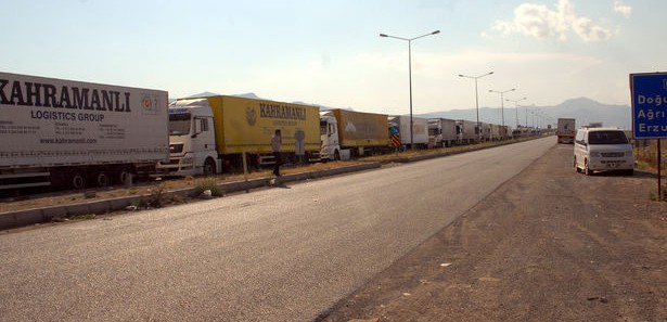 TIR'ların Suriye gidişine gümrükler kapandı