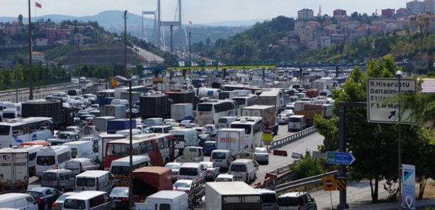İstanbul trafiği yine kilitlendi
