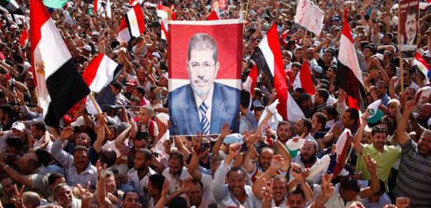 Mursi'nin zaferi sosyal medyada kutlanıyor